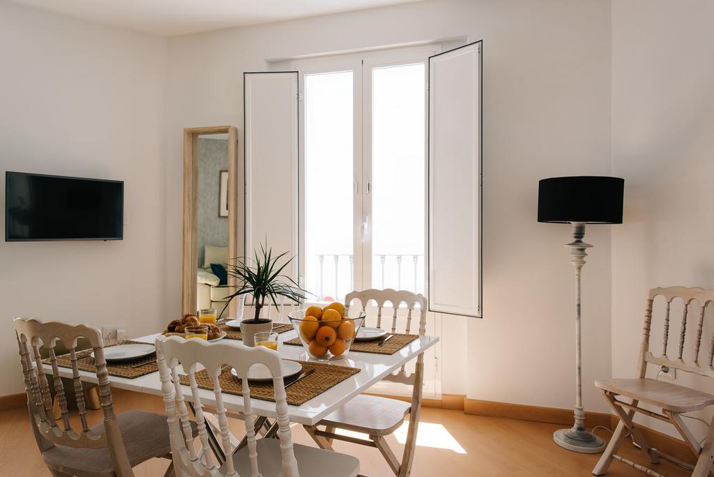 Hostly Acetres 2A-Penthouse In City Center-Fibre-Parking Opt Seville Exterior photo